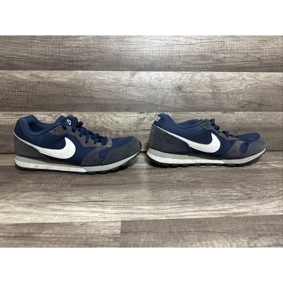 Nike 749794-410 Nike MD Runner 2 Navy Trainers Shoes Mens US 8.5 UK 7.5 EU 42 - Picture 6 of 8